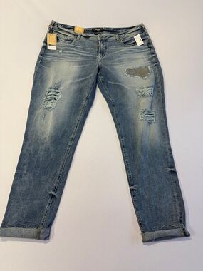 Silver Jeans Distressed Light Blue Girlfriend Jeans